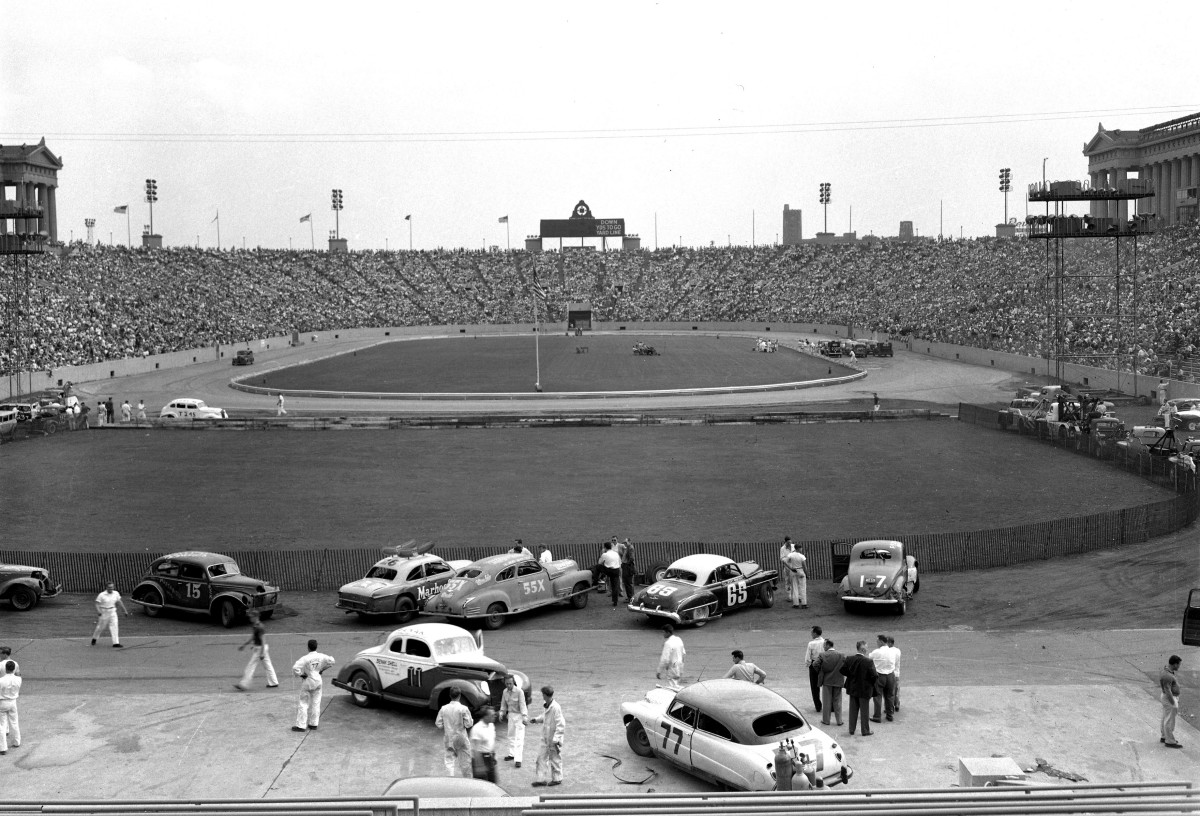 How many folks know Chicago's Soldier Field used to be one of the more popular race tracks in the Midwest? Photo: Stan Kalwasinski Collection