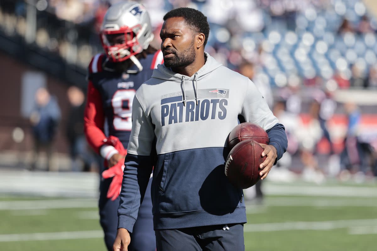 New England Patriots Inside LB Coach Jerod Mayo