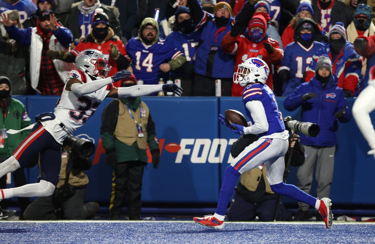 Buffalo Bills receiver Emmanuel Sanders catches a 34 yard touchdown pass against the Patriots Jamie Germano / USA TODAY NETWORK