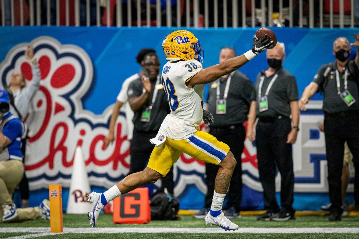 Future Looks Bright as Huskies Add Pitt Linebacker - Vimarsana News