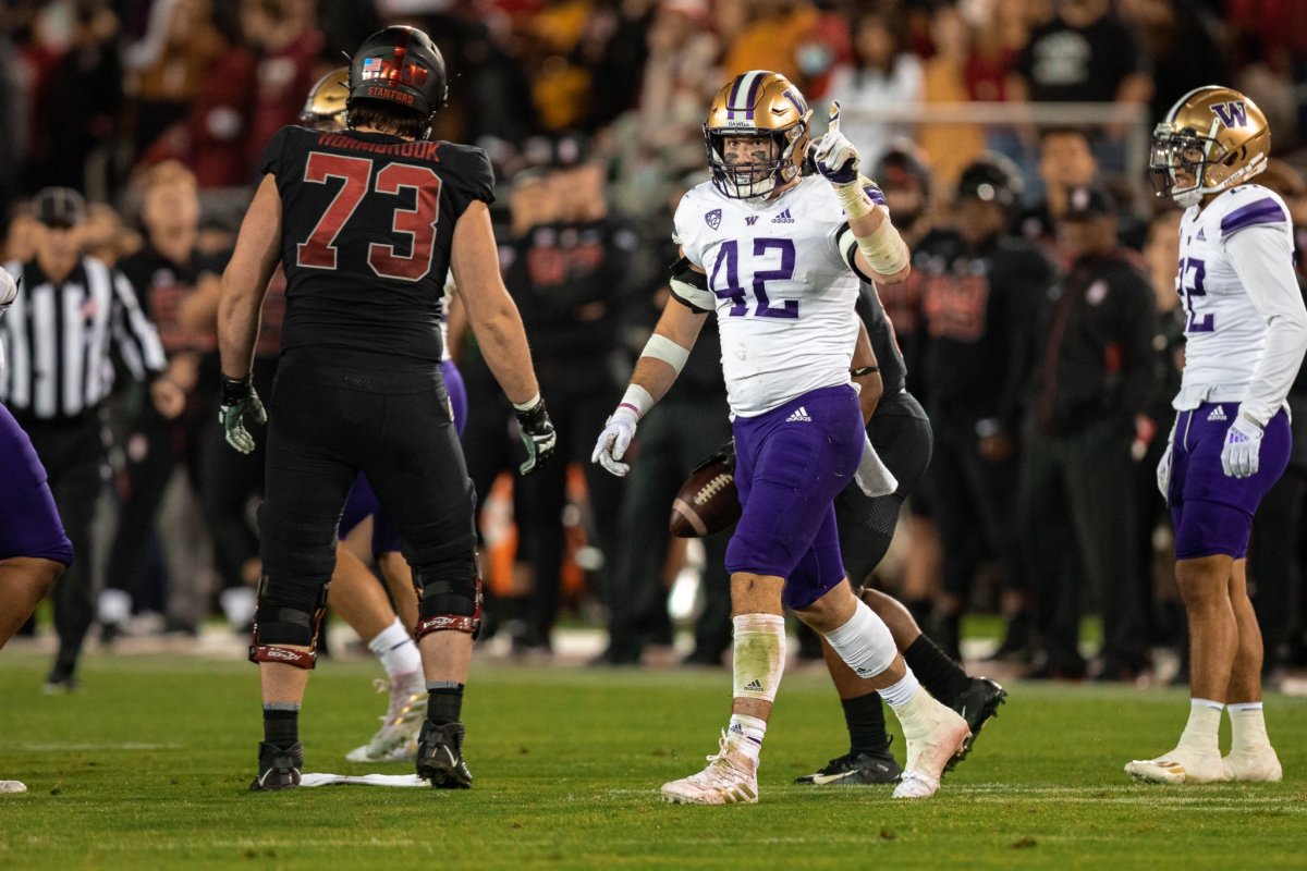 Carson Bruener had 16 tackles against Stanford.