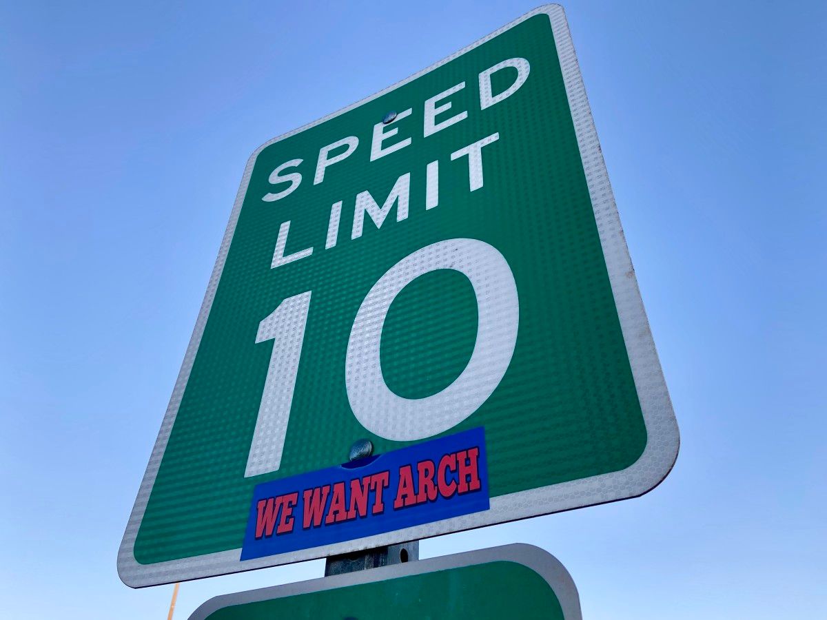Speed limit sign located on Manning Way on the campus of Ole Miss.