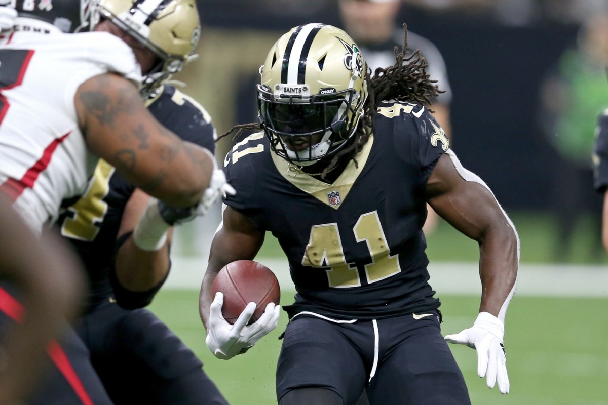 New Orleans Saints running back Alvin Kamara (41) runs against the Atlanta Falcons. Mandatory Credit: Chuck Cook-USA TODAY Sports