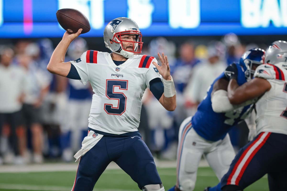 New England Patriots quarterback Brian Hoyer throws pass