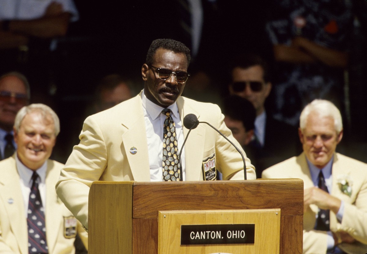 Walter Payton at Hall of Fame Ceremony
