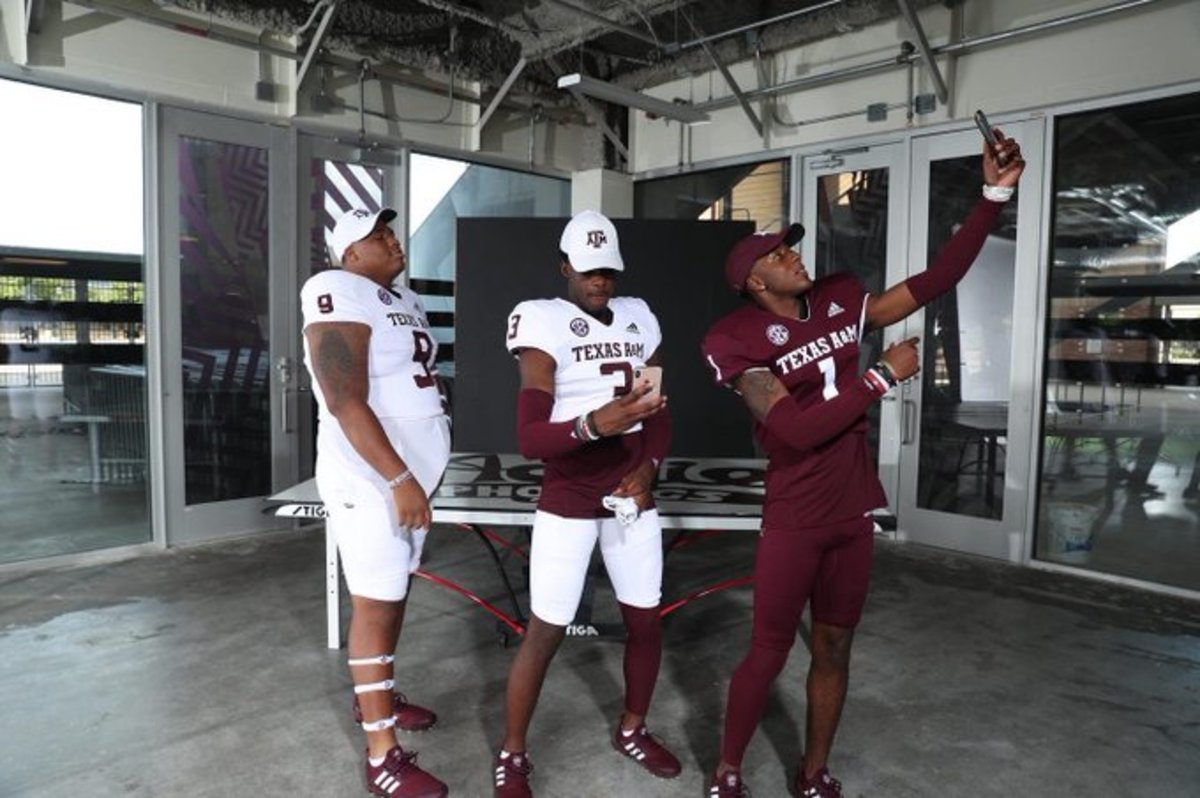 Ole Miss Coach Lane Kiffin Pokes At How Much Texas A&M Paid For Aggies  2022 Class - Sports Illustrated Texas A&M Aggies News, Analysis and More