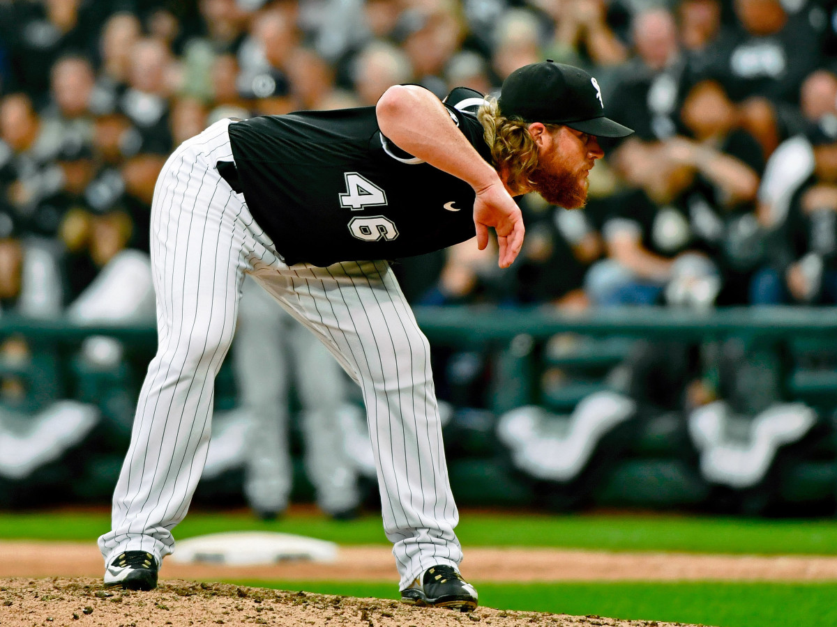 Chicago White Sox relief pitcher Craig Kimbrel (46) prepares to pitch against the Houston Astros during the eighth inning in game four of the 2021 ALDS at Guaranteed Rate Field.