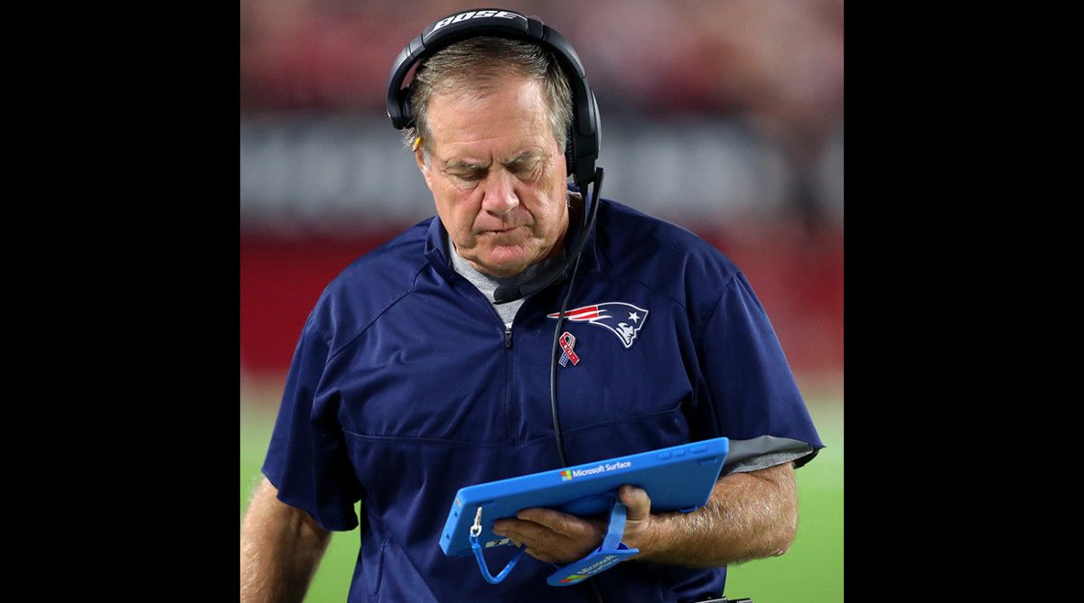 Bill Belichick's text messaging habits get analyzed by Twitter - Vimarsana News