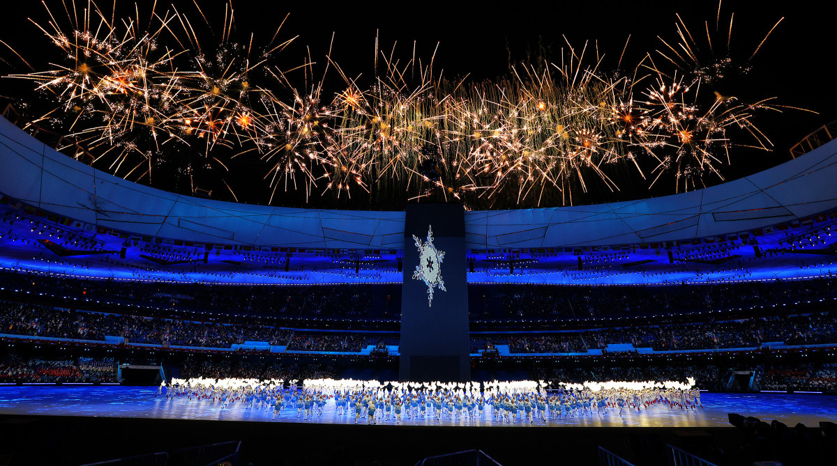 opening-ceremony-fireworks-snowflakes