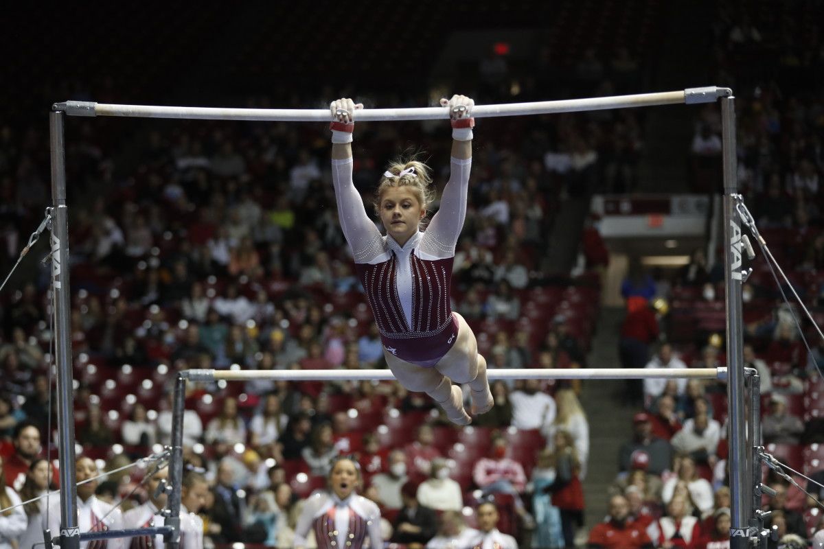 Mati Waligora on bars