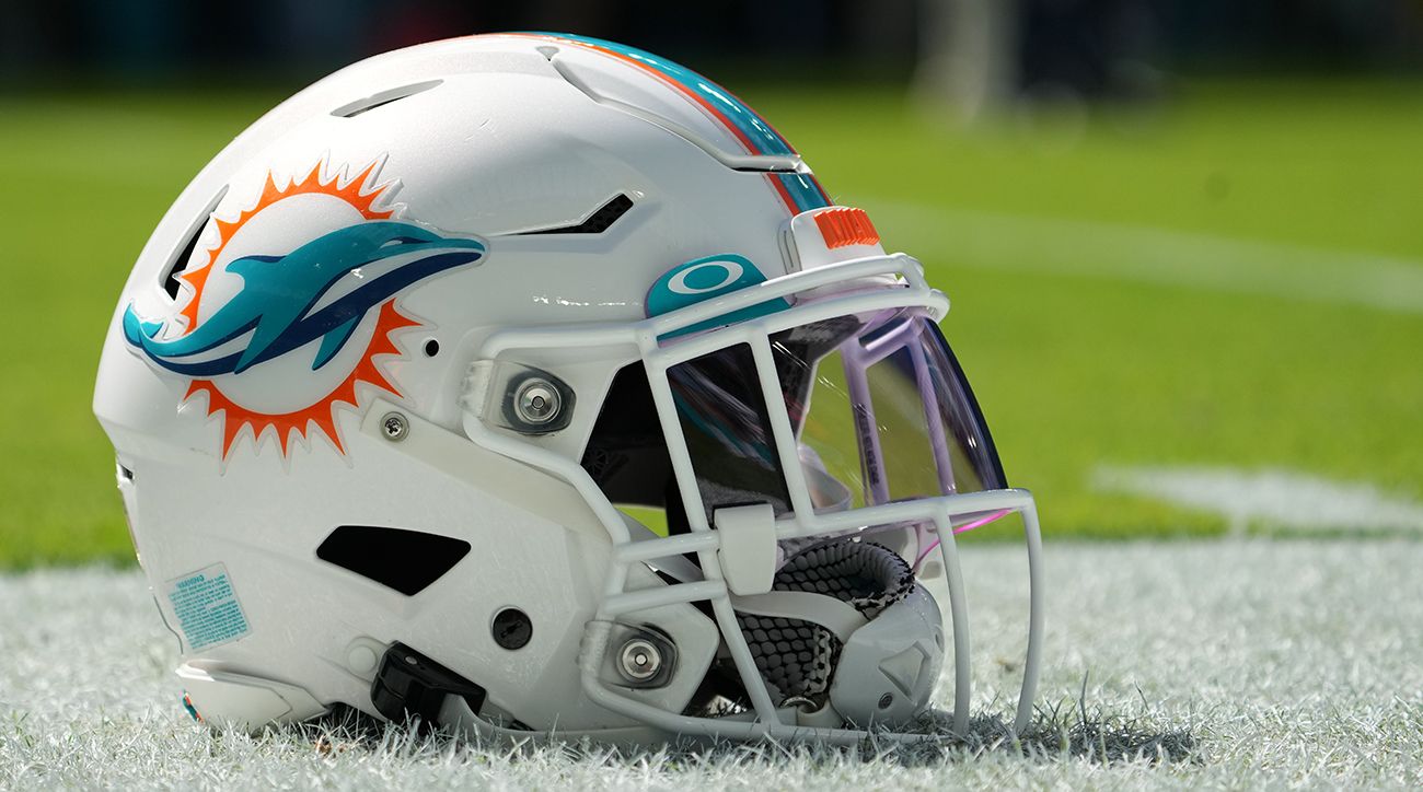 Dolphins hiring Patrick Surtain as defensive assistant - Vimarsana News