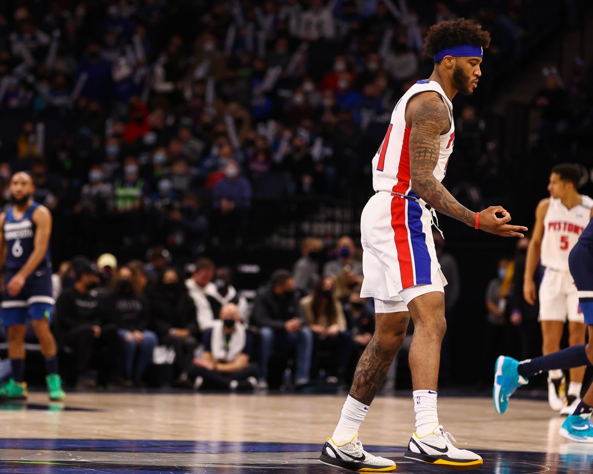 Pistons Starting Lineup Against The Mavs Fastbreak on FanNation