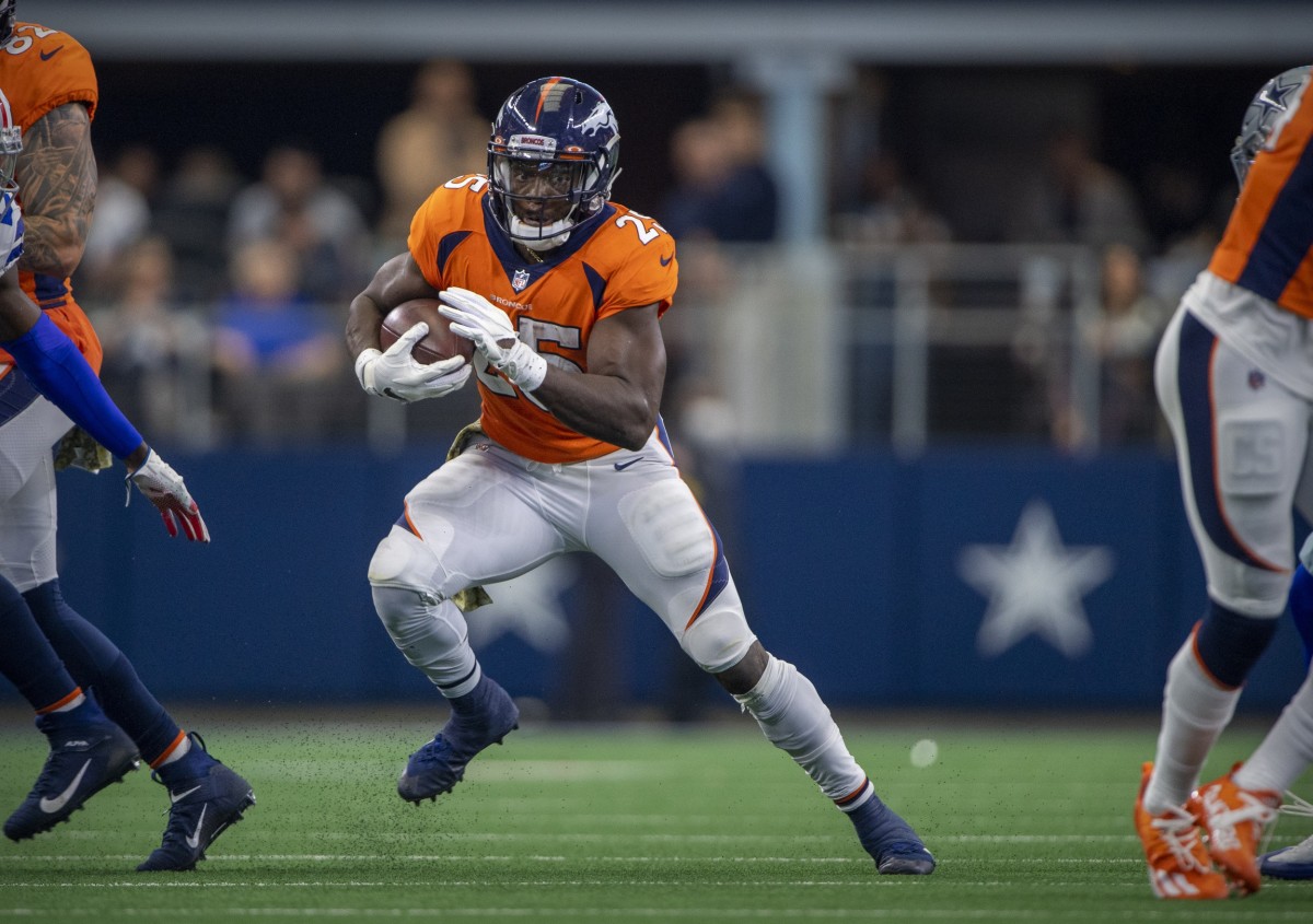 Denver Broncos running back Melvin Gordon III (25) in action during the game between the Dallas Cowboys and the Denver Broncos at AT&T Stadium.