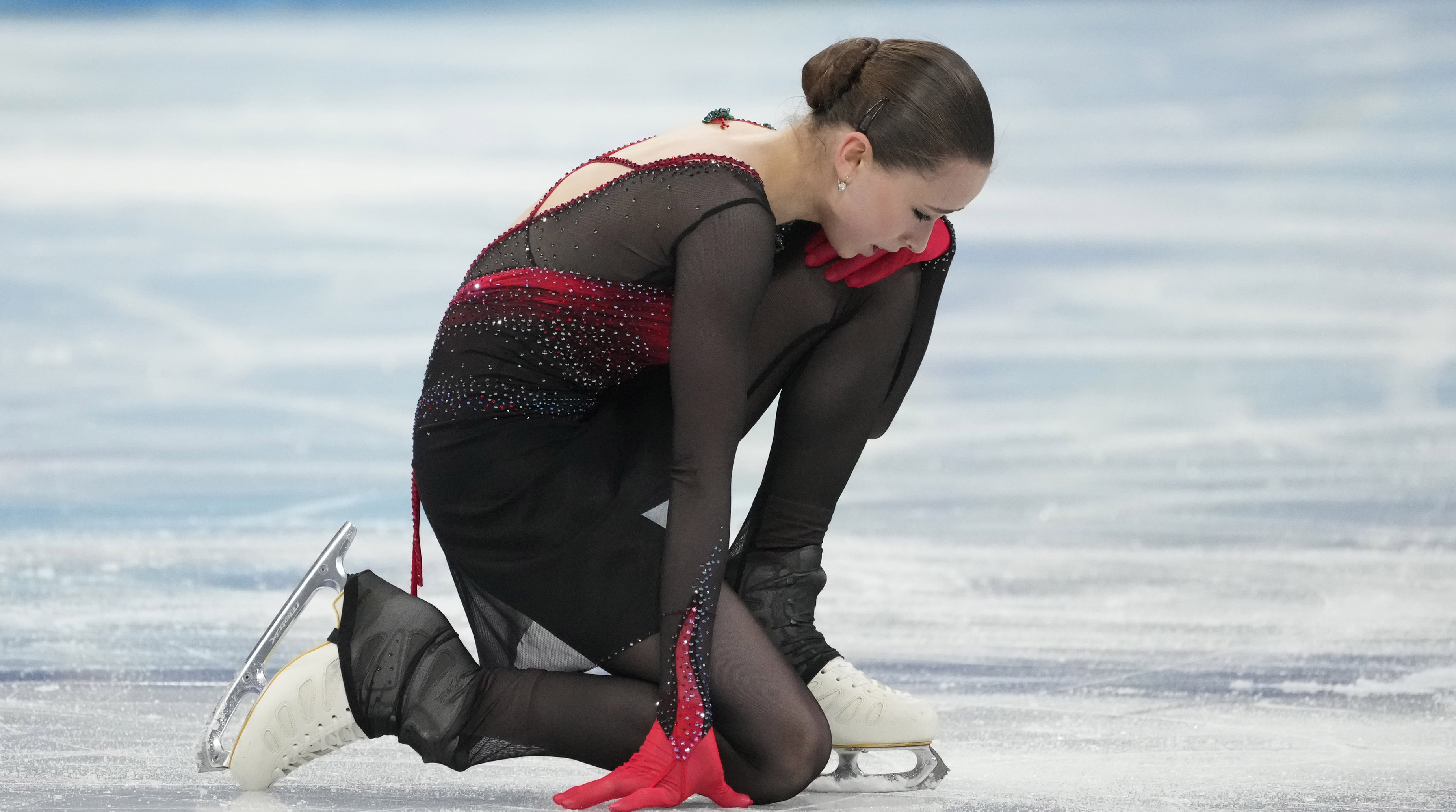 Russian figure skater Kamila Valieva practices despite drug test