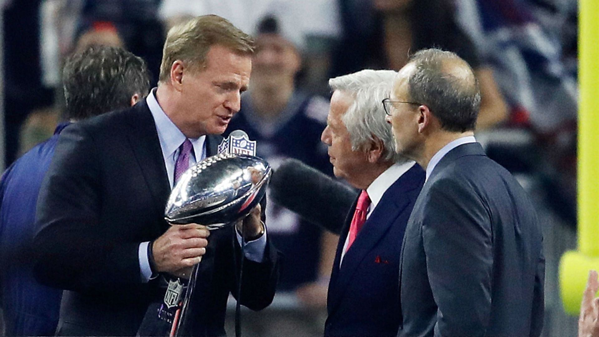 DeflateGate Data, Destination Deutschland and More — What Roger Goodell's Super Bowl Press Conference Bullet Points mean for the New England Patriots - Sports Illustrated New England Patriots News, Analysis and More - Vimarsana News