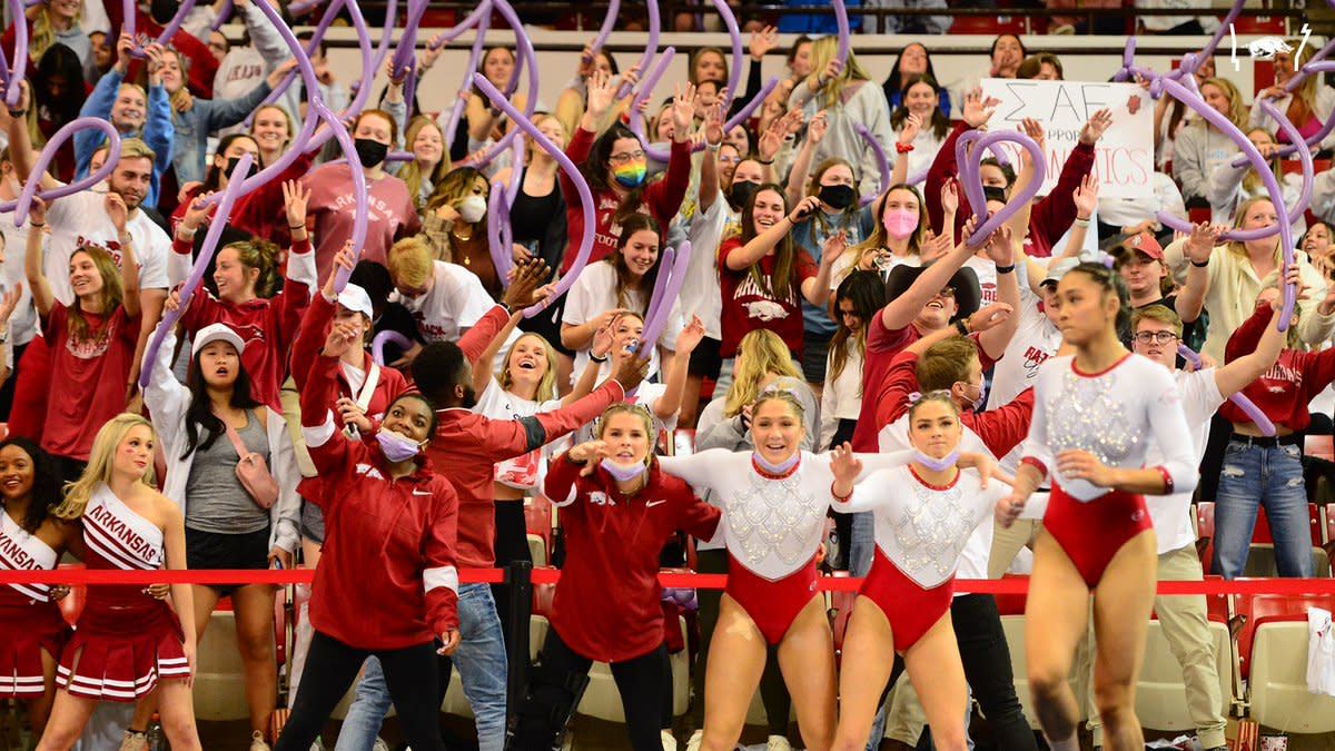 GYM_Crowd_Kentucky