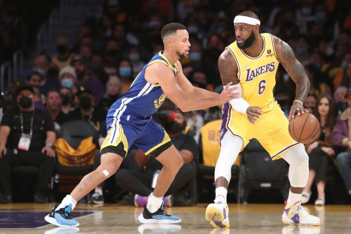 Steve Kerr Reacts to Potential Record-Setting Night for LeBron James - Vimarsana News