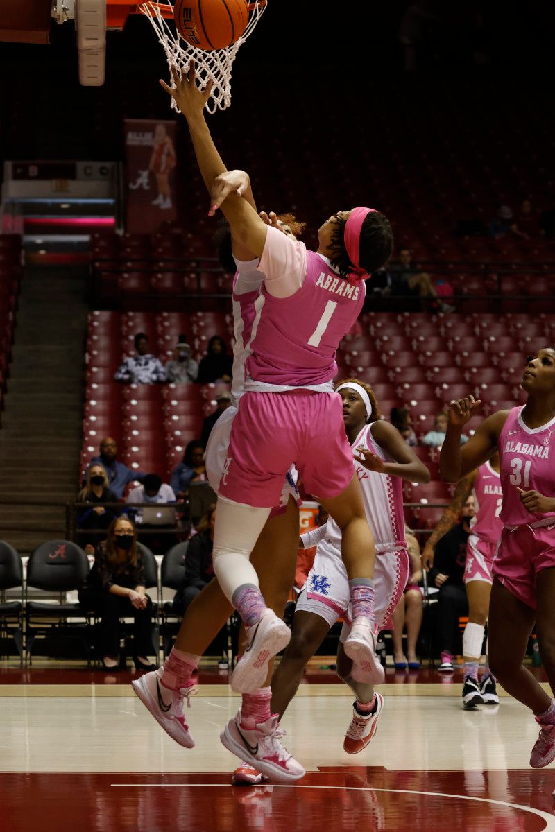 021322_WBB_AbramsMe_Kentucky_JH0706