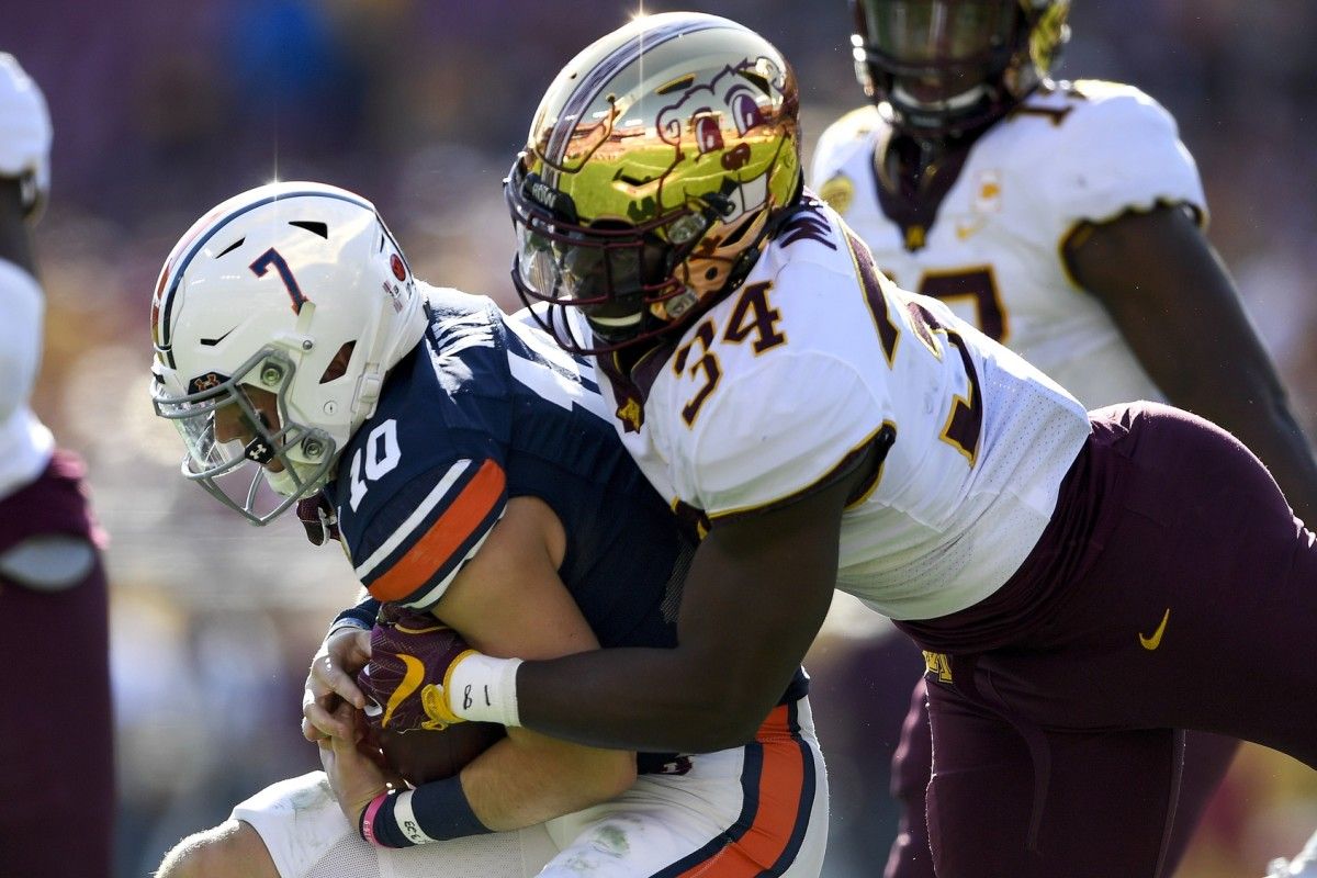 Minnesota Golden Gophers EDGE Boye Mafe sacks Auburn Tigers QB Bo Nix