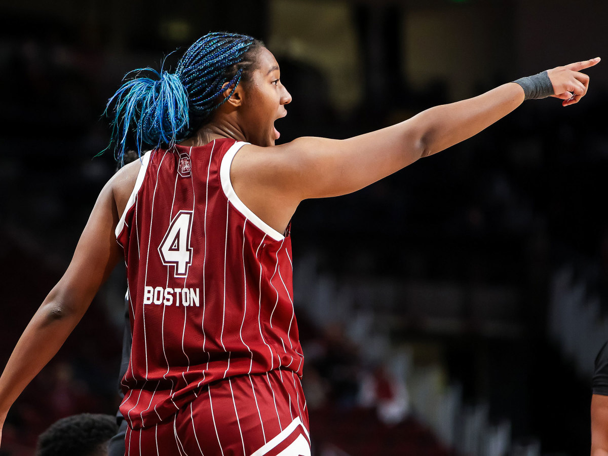 South Carolina's Aliyah Boston points to a teammate