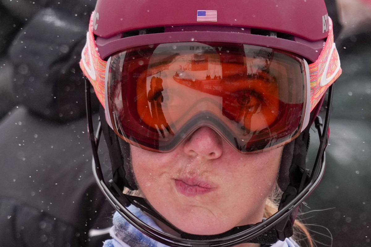 shiffrin-face-closeup