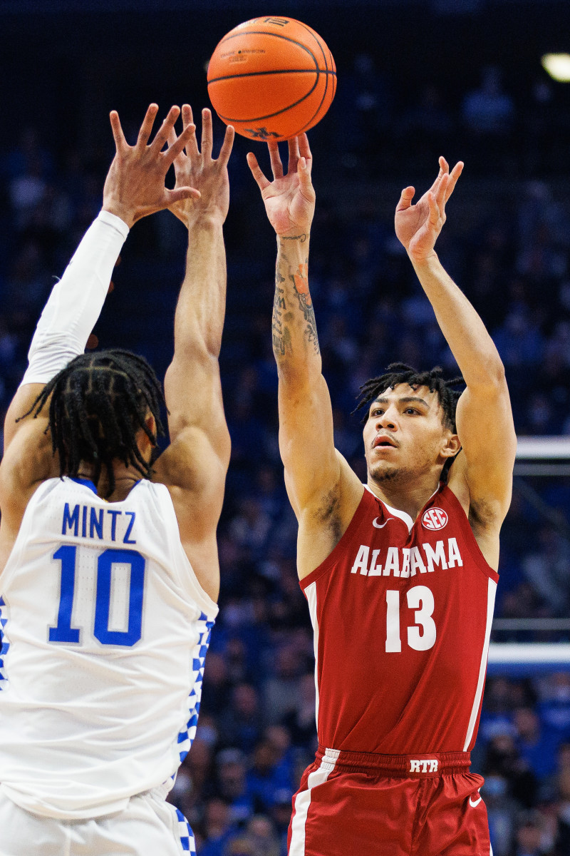 Alabama Crimson Tide guard Jahvon Quinerly (13) shoots the ball during the first half against the Kentucky Wildcats at Rupp Arena at Central Bank Center.