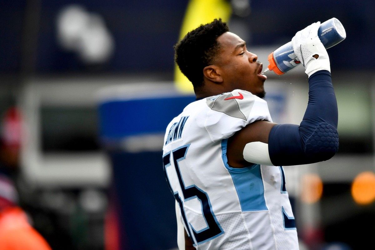 Tennessee Titans inside linebacker Jayon Brown (55) warms up before facing the Patriots at Gillette Stadium Sunday, Nov. 28, 2021 in Foxborough, Mass.