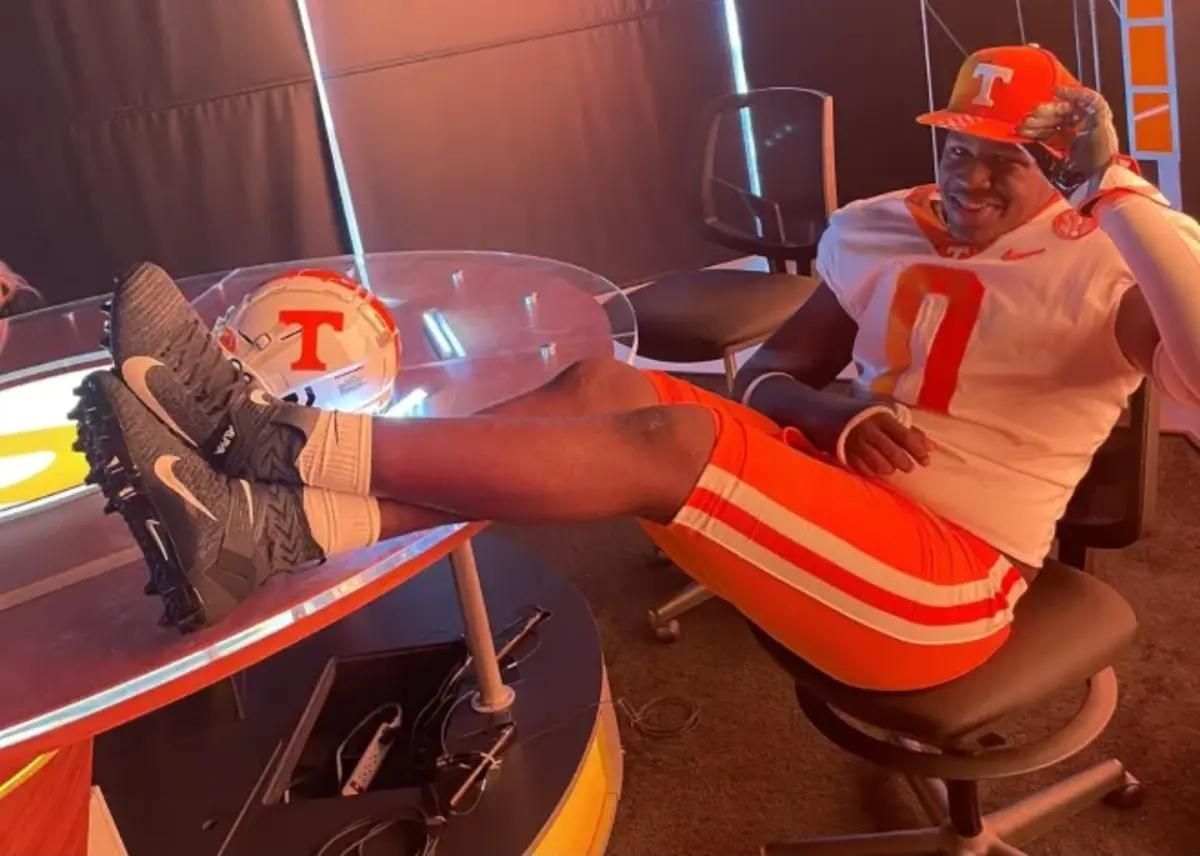 Elite Tennessee Vols DL Target Burley Talks Tennessee, Recruitment and More - Sports Illustrated Tennessee Volunteers News, Analysis and More - Vimarsana News