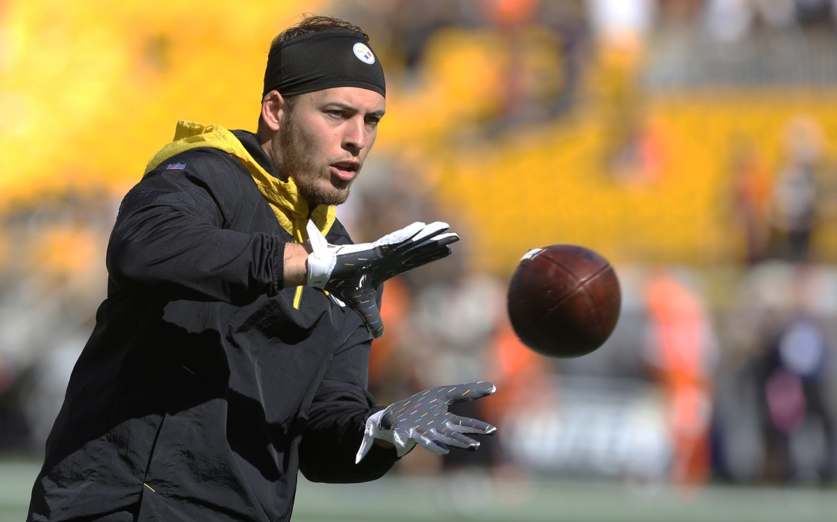 Oct 10, 2021; Pittsburgh, Pennsylvania, USA; Pittsburgh Steelers safety Miles Killebrew (28) warms up before the game against the Denver Broncos at Heinz Field.