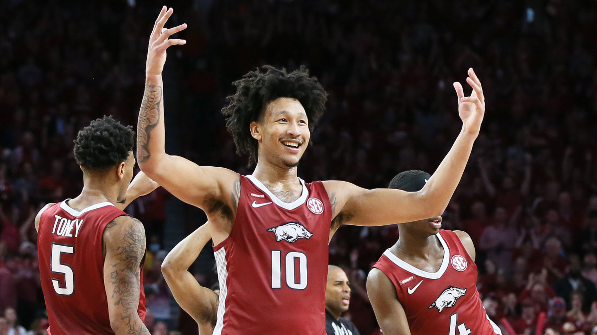 Arkansas's Jaylin Williams celebrates