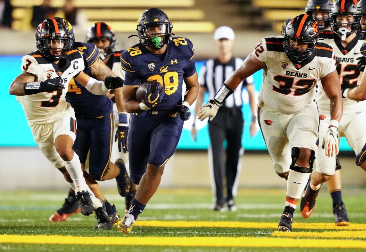 Running back Damien Moore