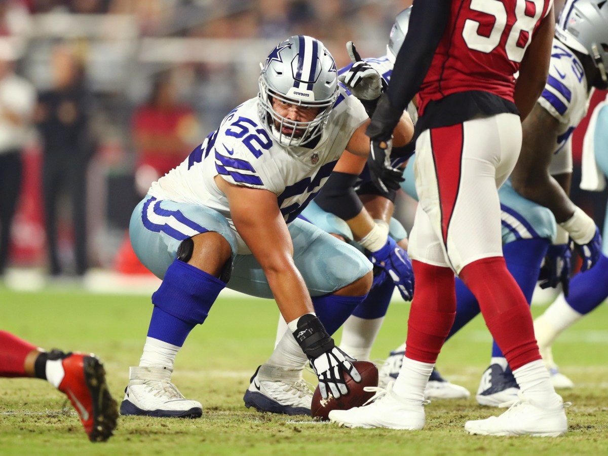 Dallas Cowboys guard Connor Williams (52) in the first half against the Arizona Cardinals at State Farm Stadium.