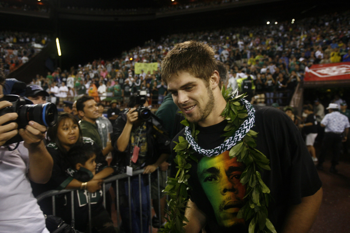 In 2007, Brennan led the Rainbow Warriors to their first undefeated season and finished second in Heisman voting as Hawai‘i’s first finalist for the award.