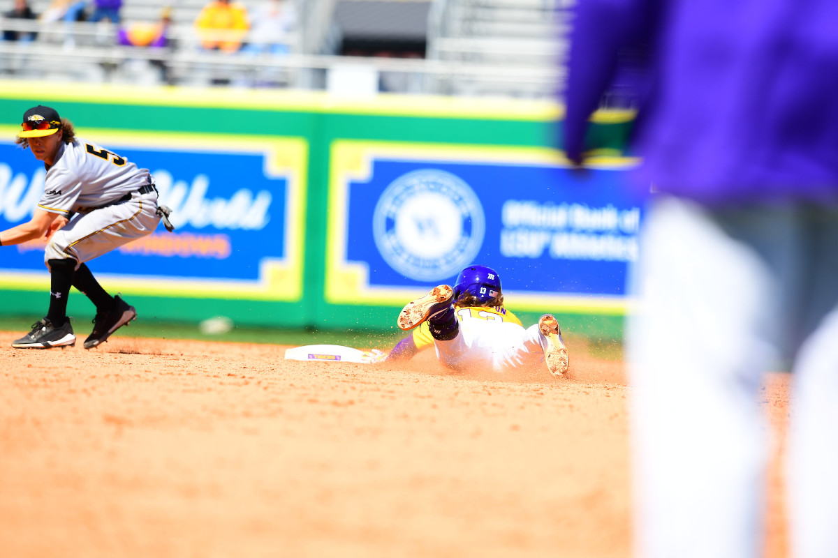 LSU Powers Past Towson With Home Run Filled 11-1 Win - CalBearsMaven