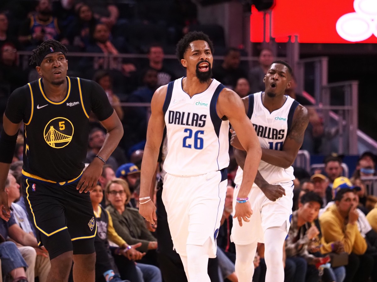 How Lakers' LeBron James Injury Changes Mavs' Luka Doncic NBA MVP Chances -  Sports Illustrated Dallas Mavericks News, Analysis and More