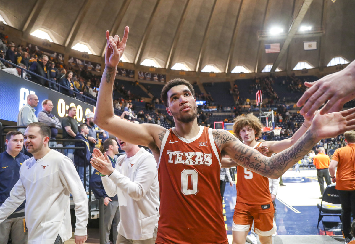 Texas Longhorns vs. Illinois Fighting Illini in 2022 Jimmy V Classic at