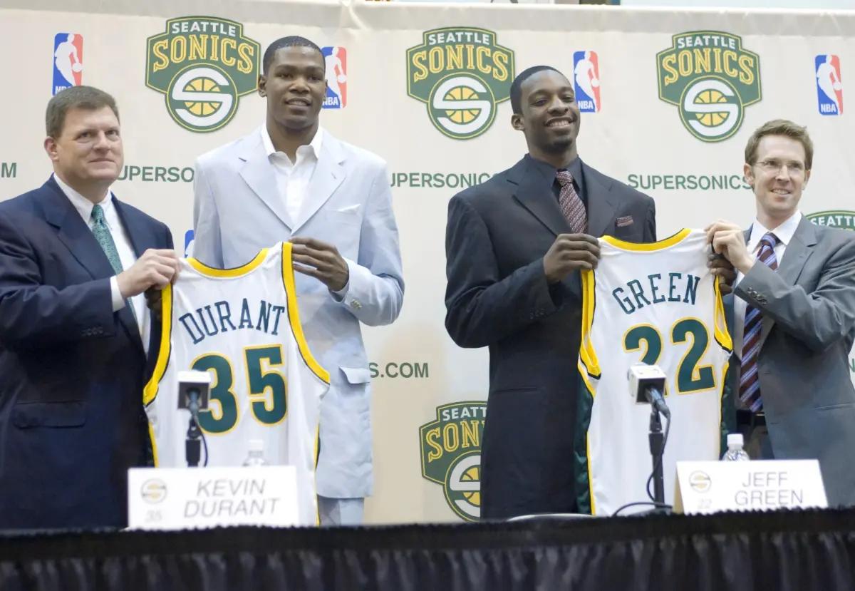 Seattle NBA Fans Still Fighting to Get SuperSonics Back Years Later -  Bloomberg