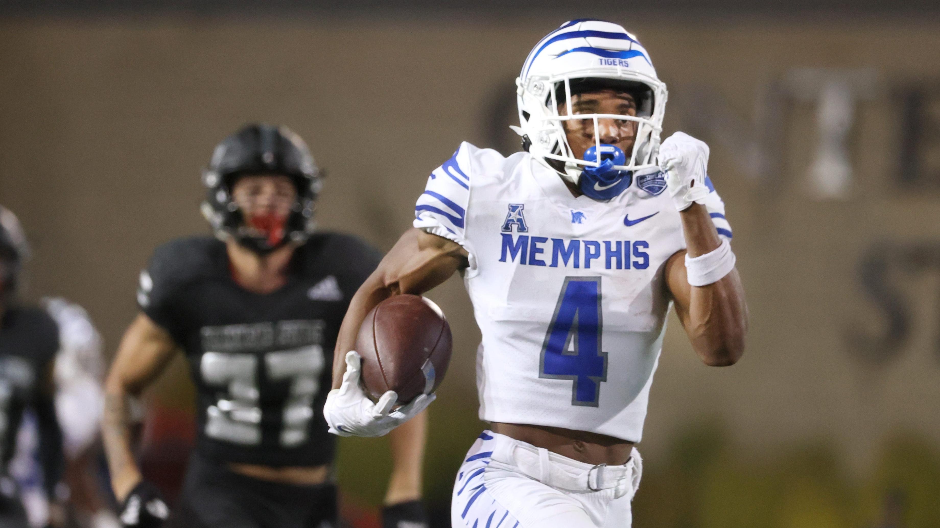 NFL combine: Memphis WR Calvin Austin III runs 4.32 40-yard dash - Sports Illustrated