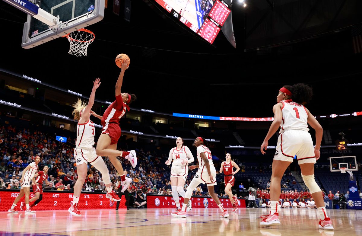 030322_WBB_DavisBr_Georgia_RC1760