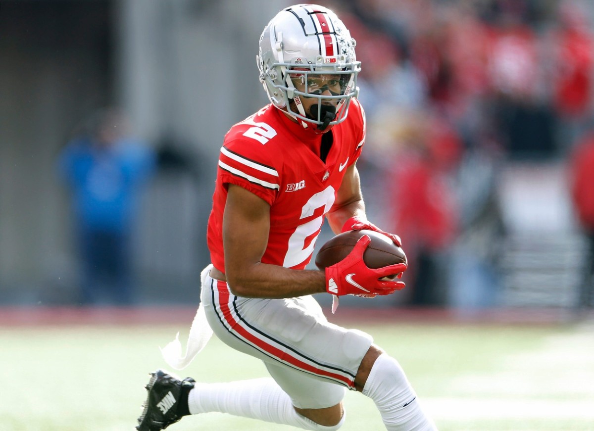 Ohio State Buckeyes wide receiver Chris Olave (2) makes a catch against Michigan State Spartans in the second quarter during their NCAA College football game at Ohio Stadium in Columbus, Ohio on November 20, 2021. Osu21msu Kwr 25