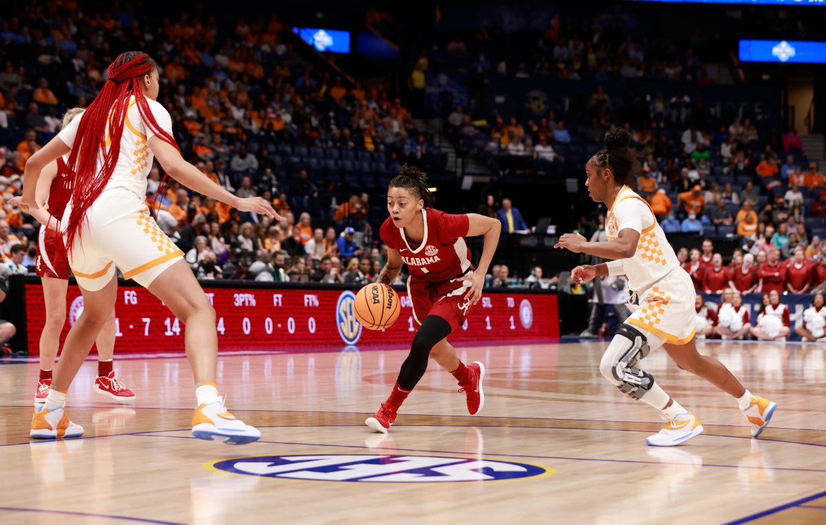 030422_WBB_AbramsMe_Tennessee_RC8199