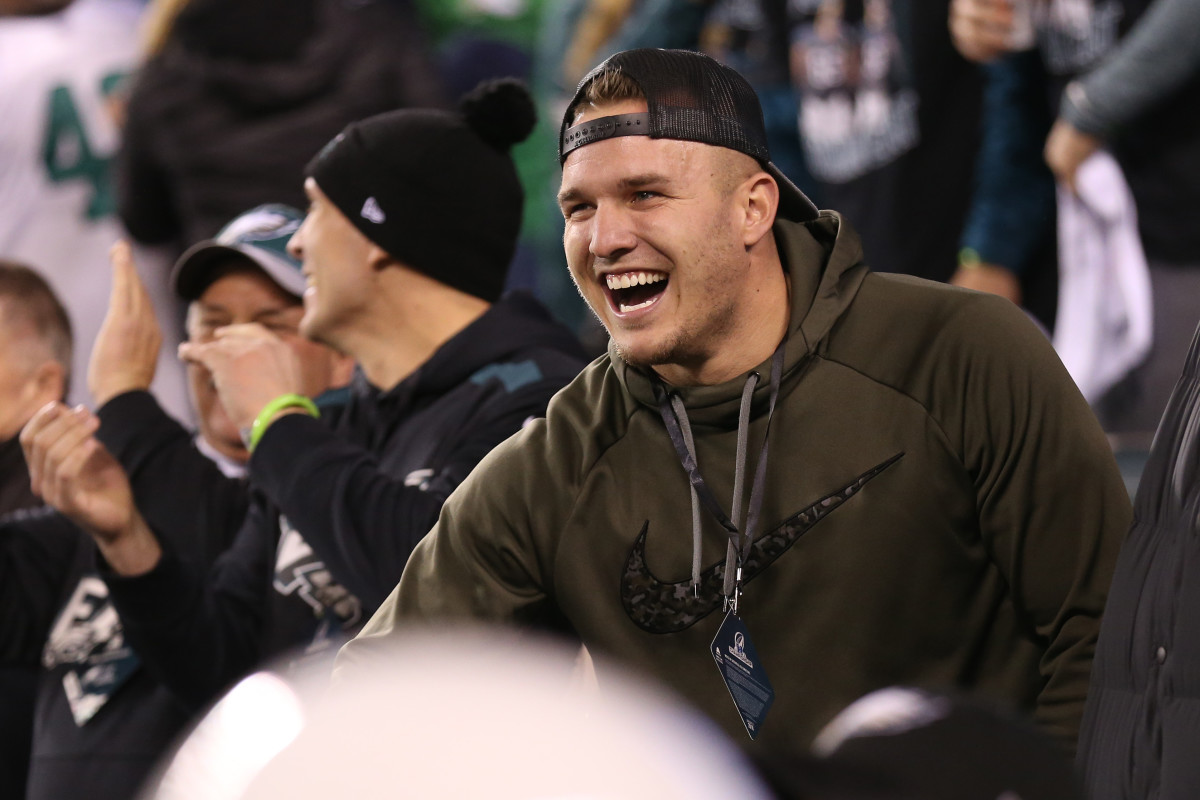 Mike Trout celebrates from the stands during the 2017 NFC Championship game.