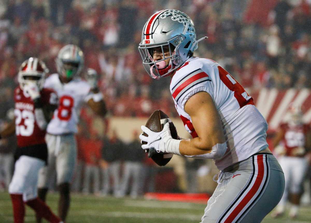 Ohio State Buckeyes tight end Jeremy Ruckert (88) catches a pass int he end zone for a touchdown during the third quarter of a NCAA Division I football game between the Indiana Hoosiers and the Ohio State Buckeyes on Saturday, Oct. 23, 2021 at Memorial Stadium in Bloomington, Ind. Cfb Ohio State Buckeyes At Indiana Hoosiers