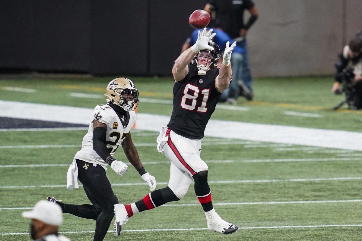 Atlanta Falcons tight end Hayden Hurst (81) catches a pass in front of New Orleans Saints safety Malcolm Jenkins (27). Mandatory Credit: Dale Zanine-USA TODAY Sports