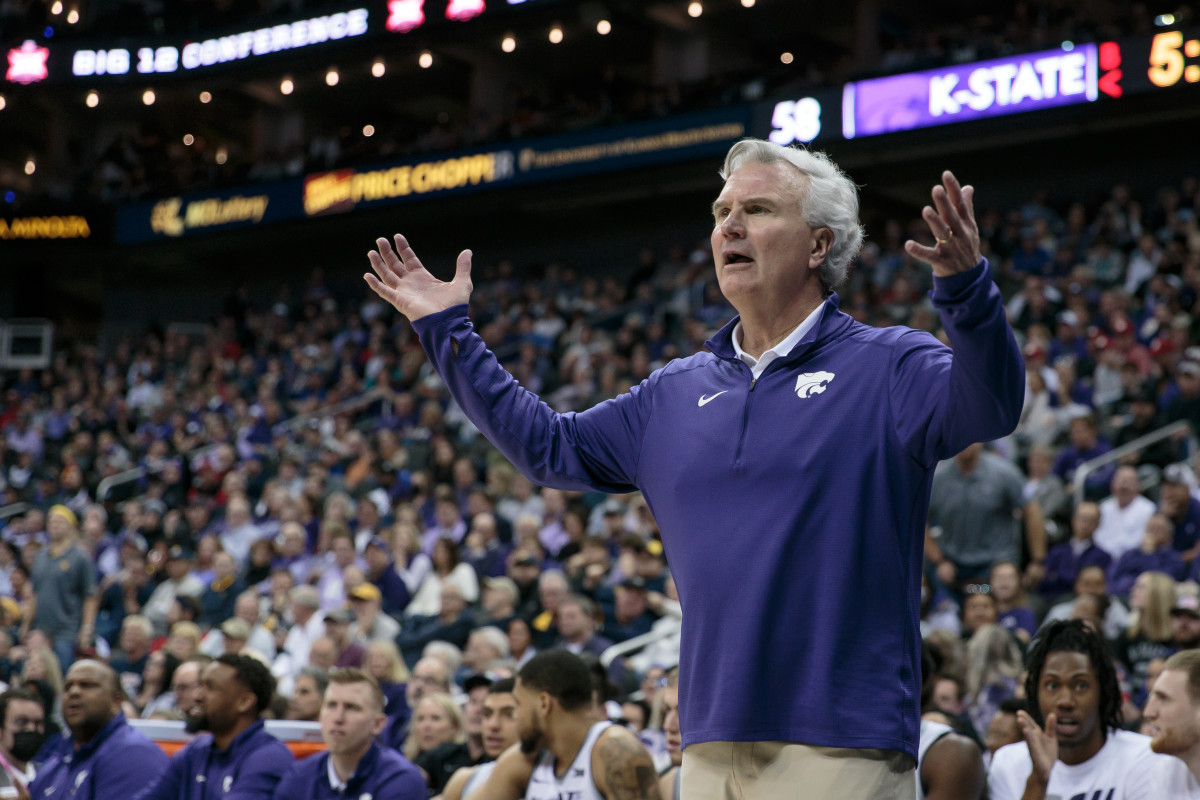 Mar 9, 2022; Kansas City, MO, USA; Kansas State Wildcats head coach Bruce Weber reacts to a play during the second half against the West Virginia Mountaineers at T-Mobile Center.
