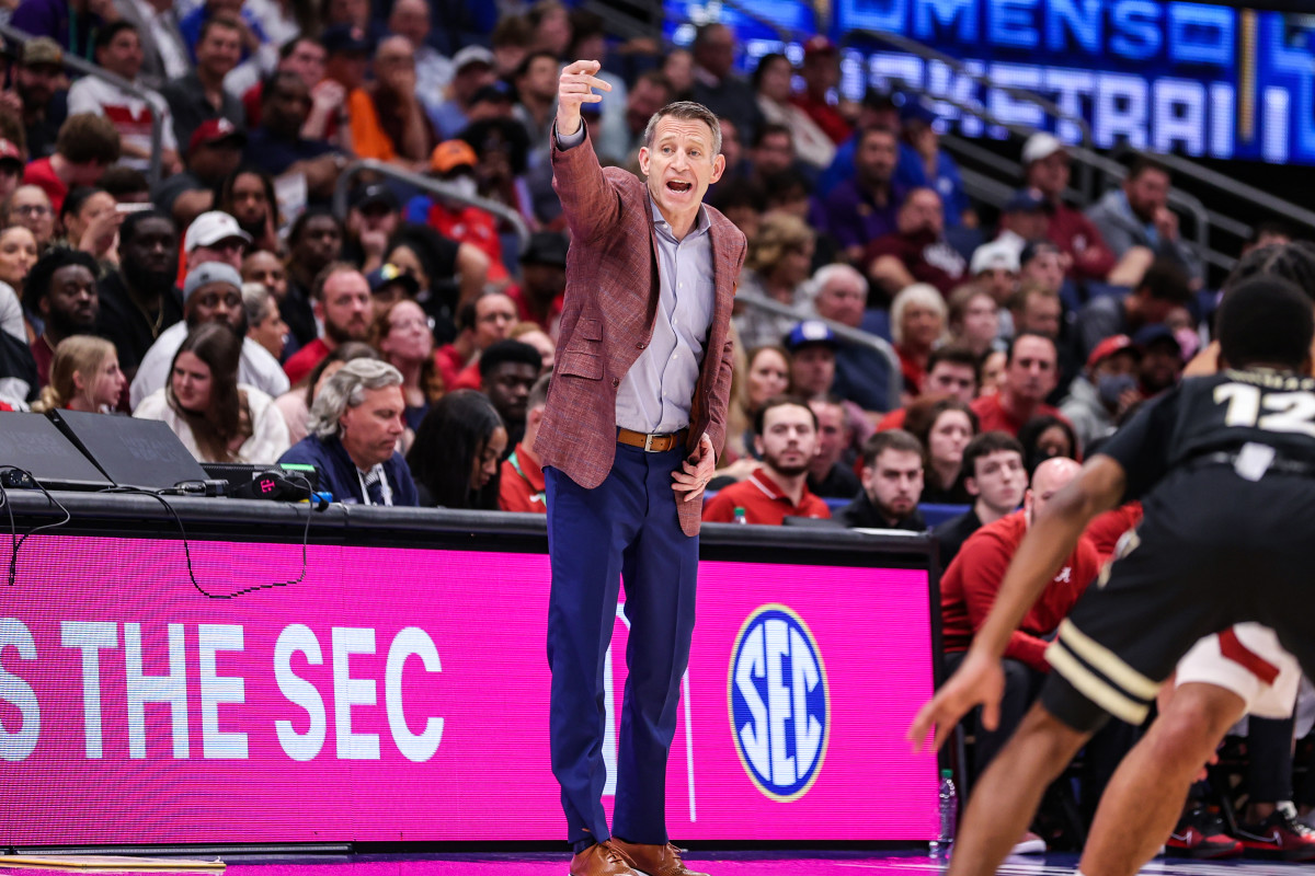 3102022 Nate Oats reacts during the game_AlabamavsVanderbilt_JT002901