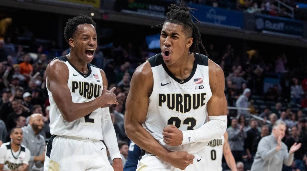 Jaden Ivey celebrates a basket vs. Penn state