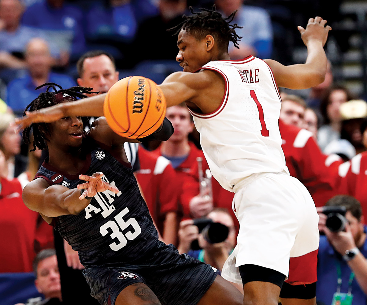 Arkansas Razorback guard J.D. Notae found himself in foul trouble early, causing head coach Eric Musselman to break his cardinal rule of not playing anyone in the first half with two fouls.