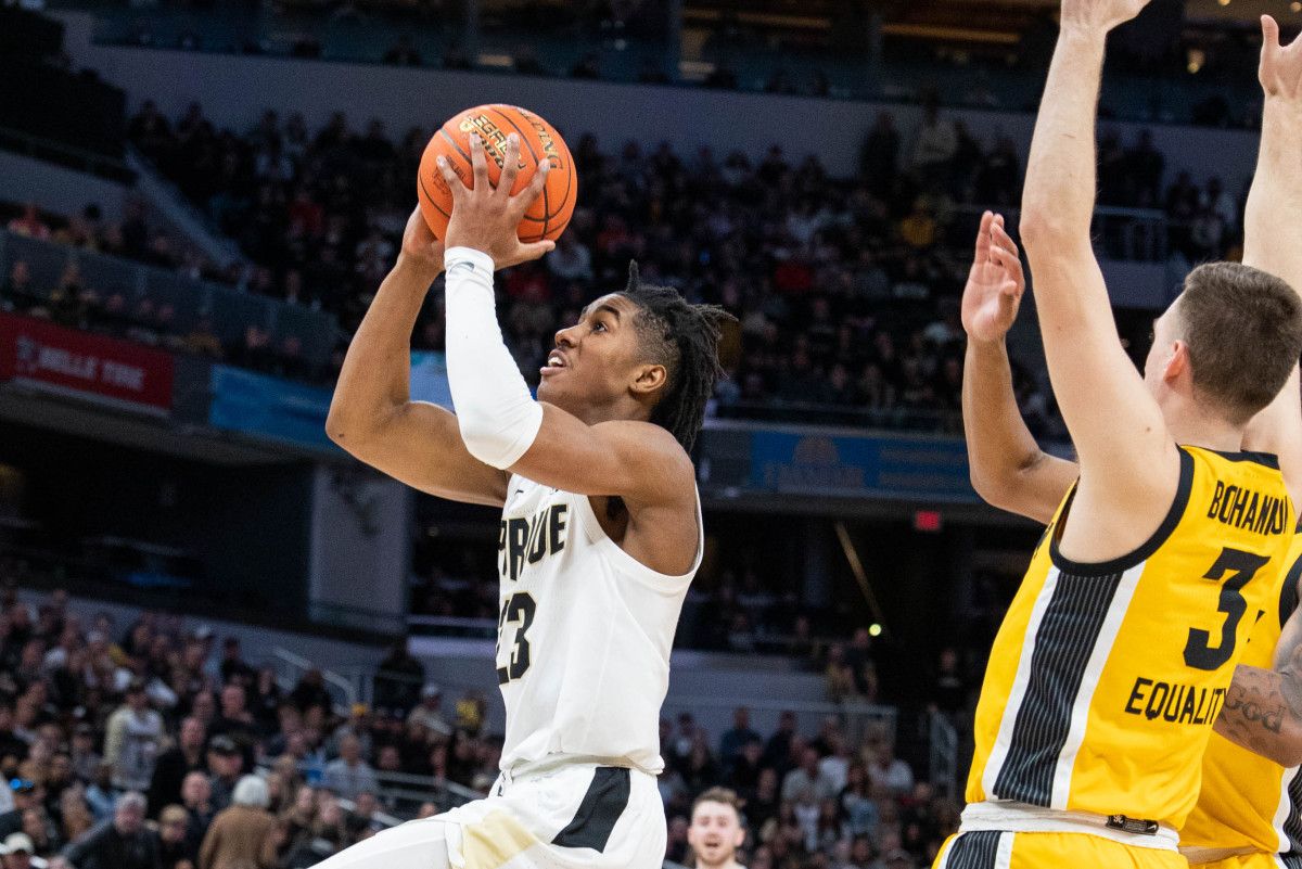 Jaden Ivey goes in for the shot in Purdue's Big Ten championship game versus Iowa.