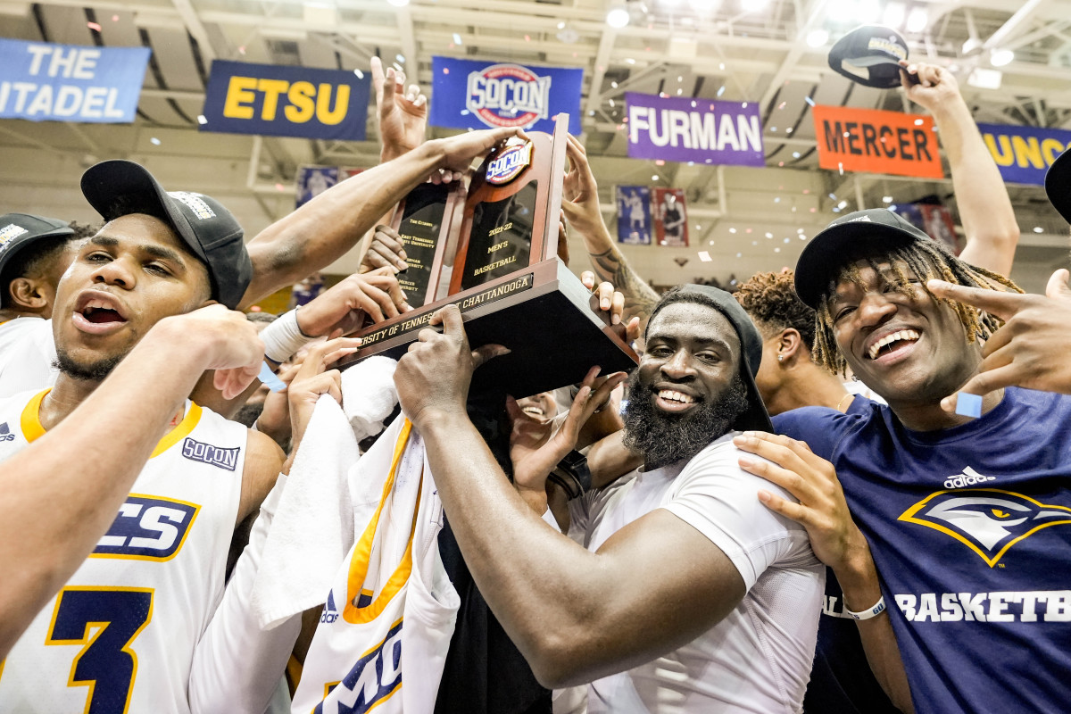 Chattanooga celebrates its SoCon tourney title